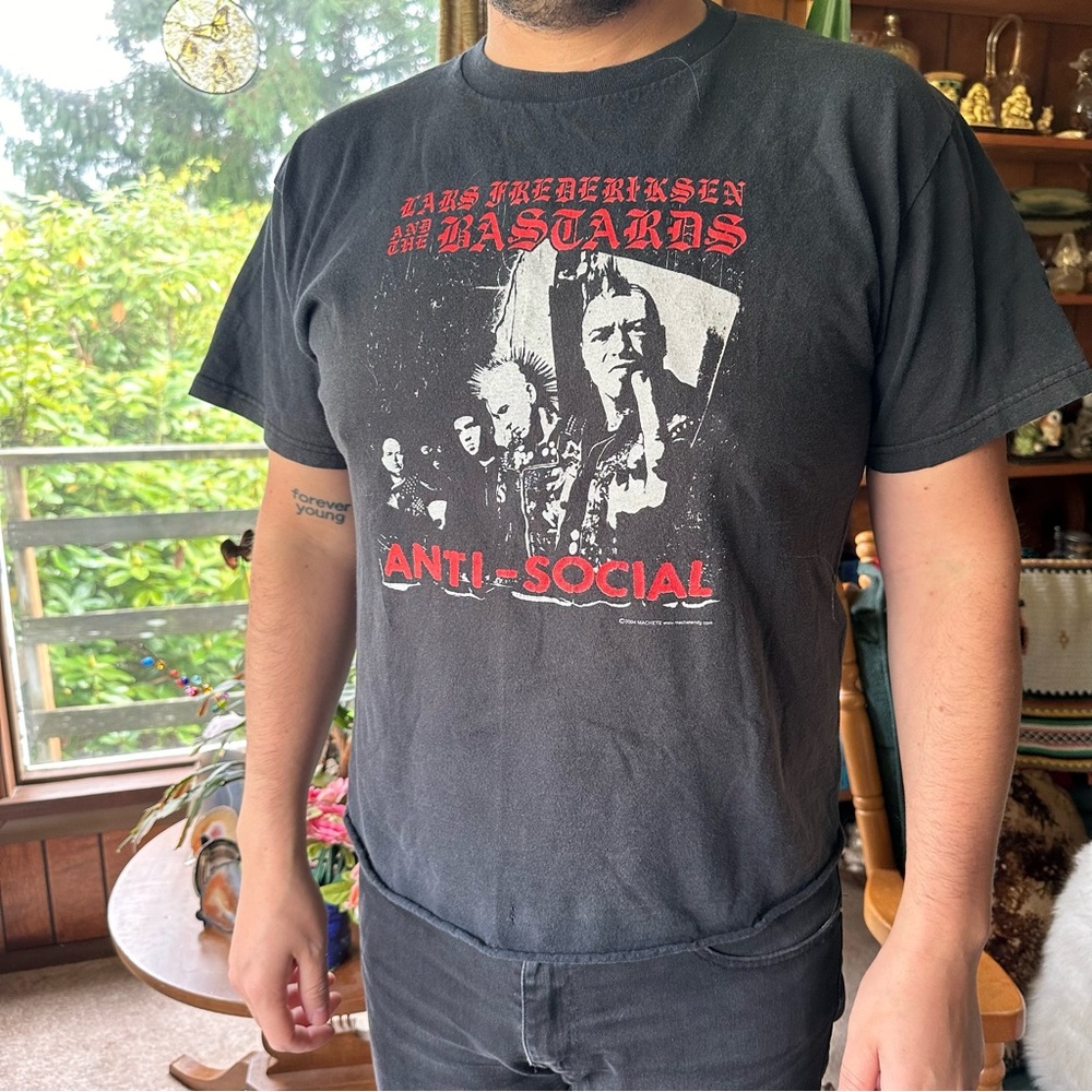 • Hanes • 2004 Lars Frederiksen Anti-Social Tee